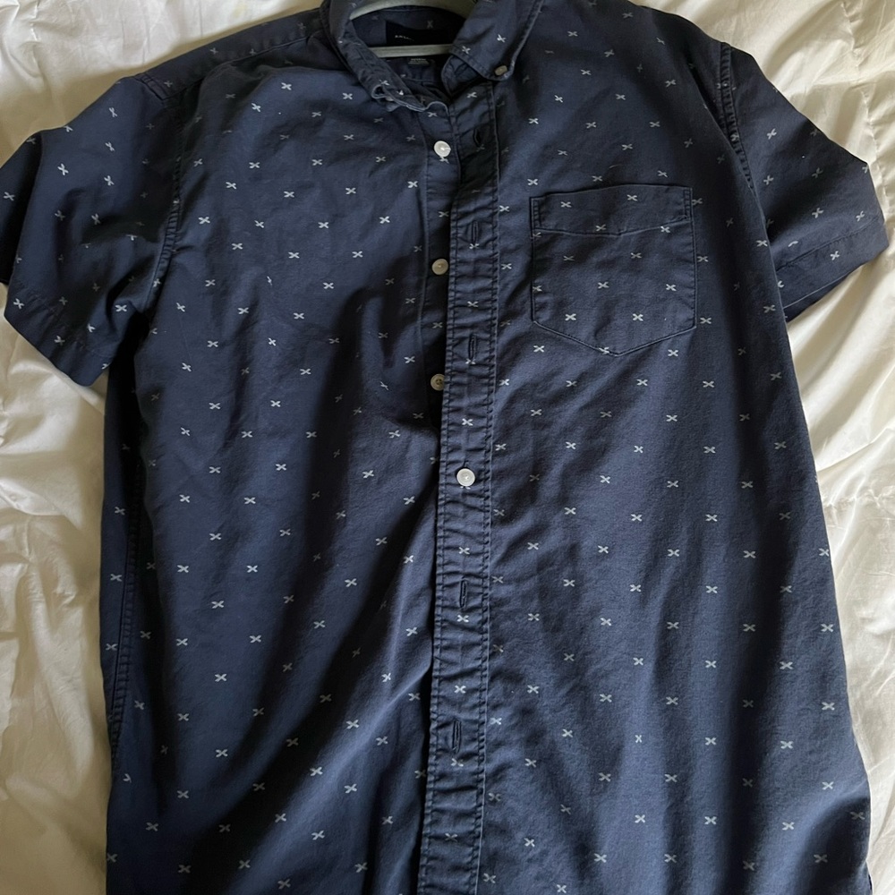 American Eagle short sleeve button down size medium